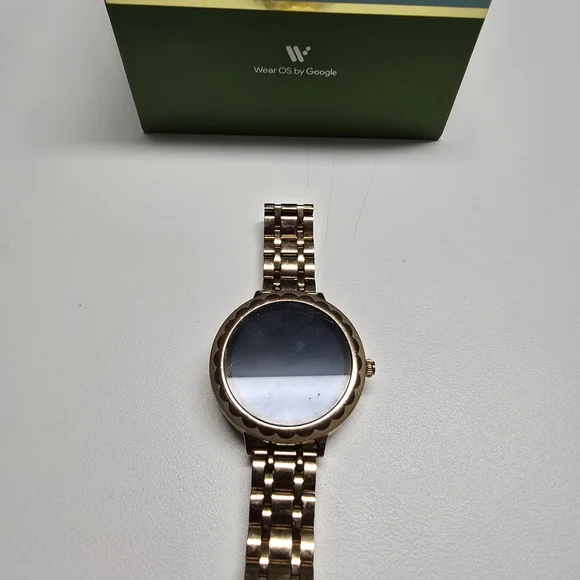 Kate Spade Gold Smartwatch with Classic Design - Picture 4 of 7